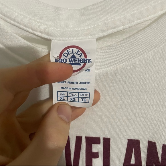 Cleveland Cavaliers Delta Pro Weight Adults XL T-Shirt Preshrunk Cotton White - Picture 2 of 4